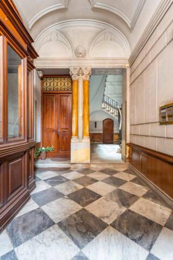 Nowhere Rooms, Palermo